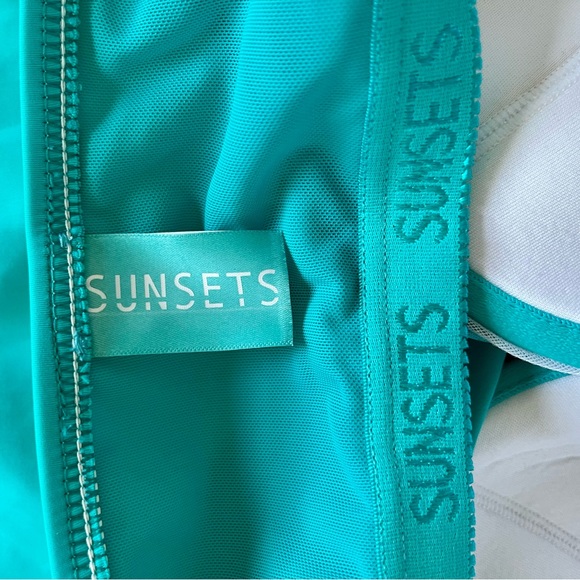 Sunsets Sweetheart Tankini Top NWT - Picture 3 of 7